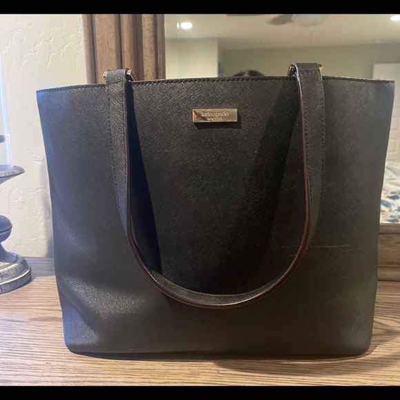 Kate Spade Purse - Picture 1 of 4